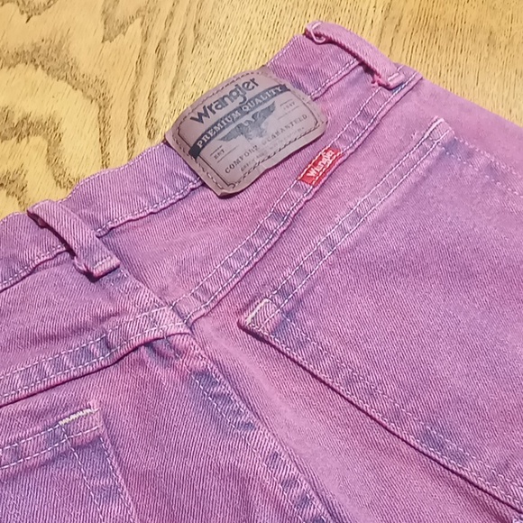 WRANGLER Womens Jeans 32 X 32 PINK MAGENTA Denim Used Pants Ripped Distressed - Picture 7 of 11